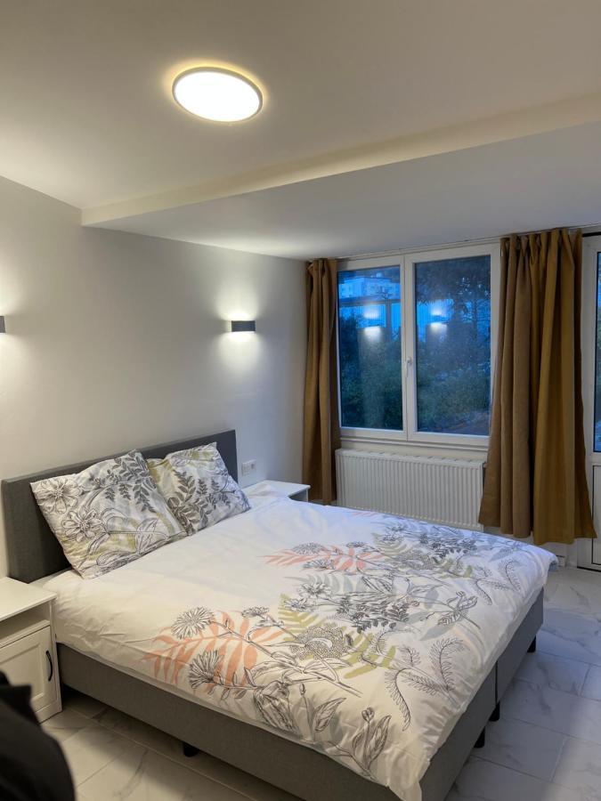 Riverbank Guest House Namur Esterno foto