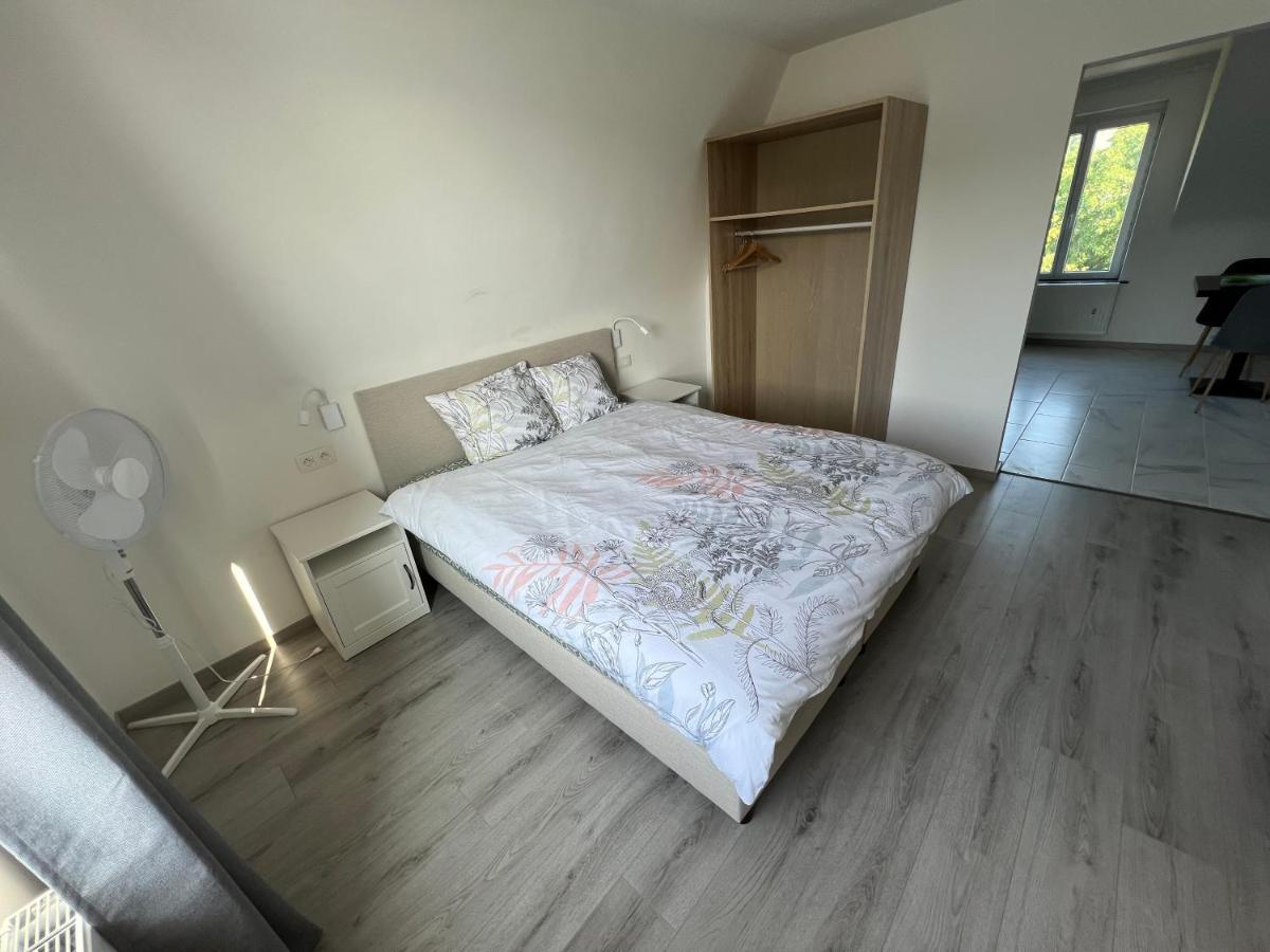 Riverbank Guest House Namur Esterno foto